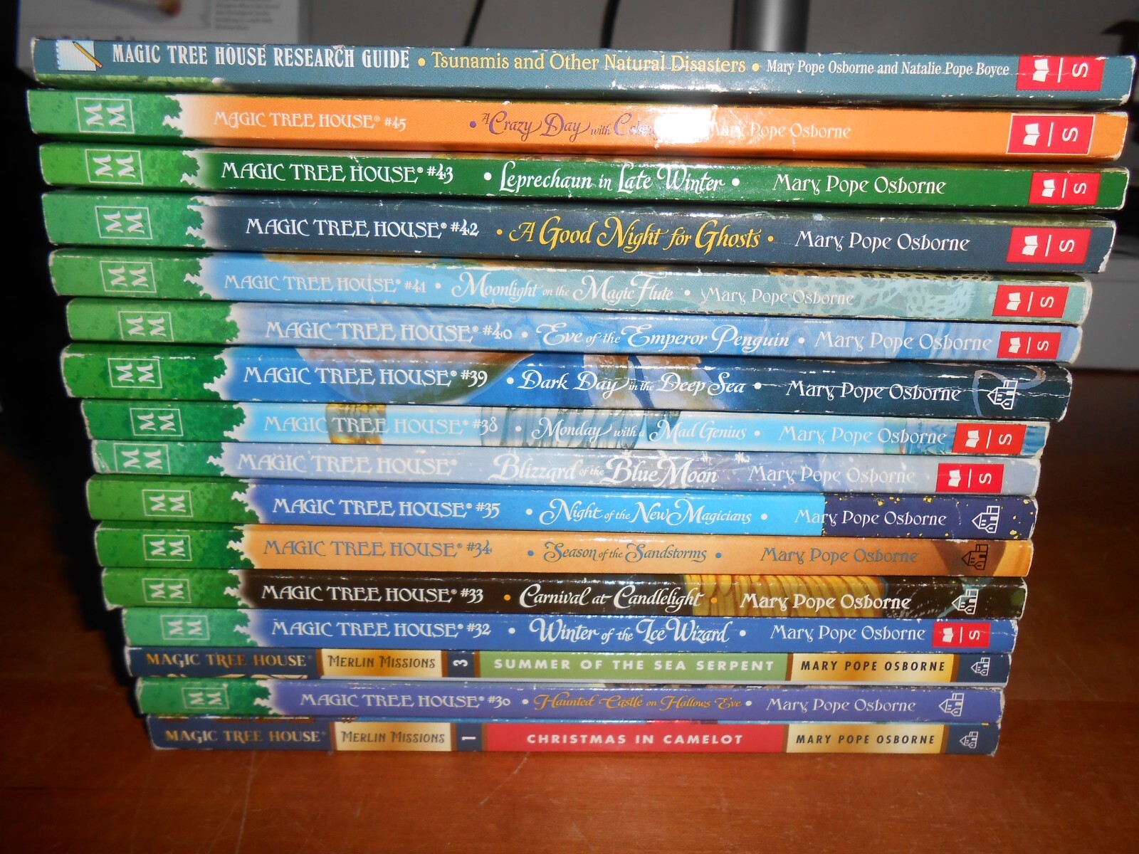 16 Mary Pope Osborne MAGIC TREE HOUSE Merlin Missions & Fact Tracker- TPB VGC