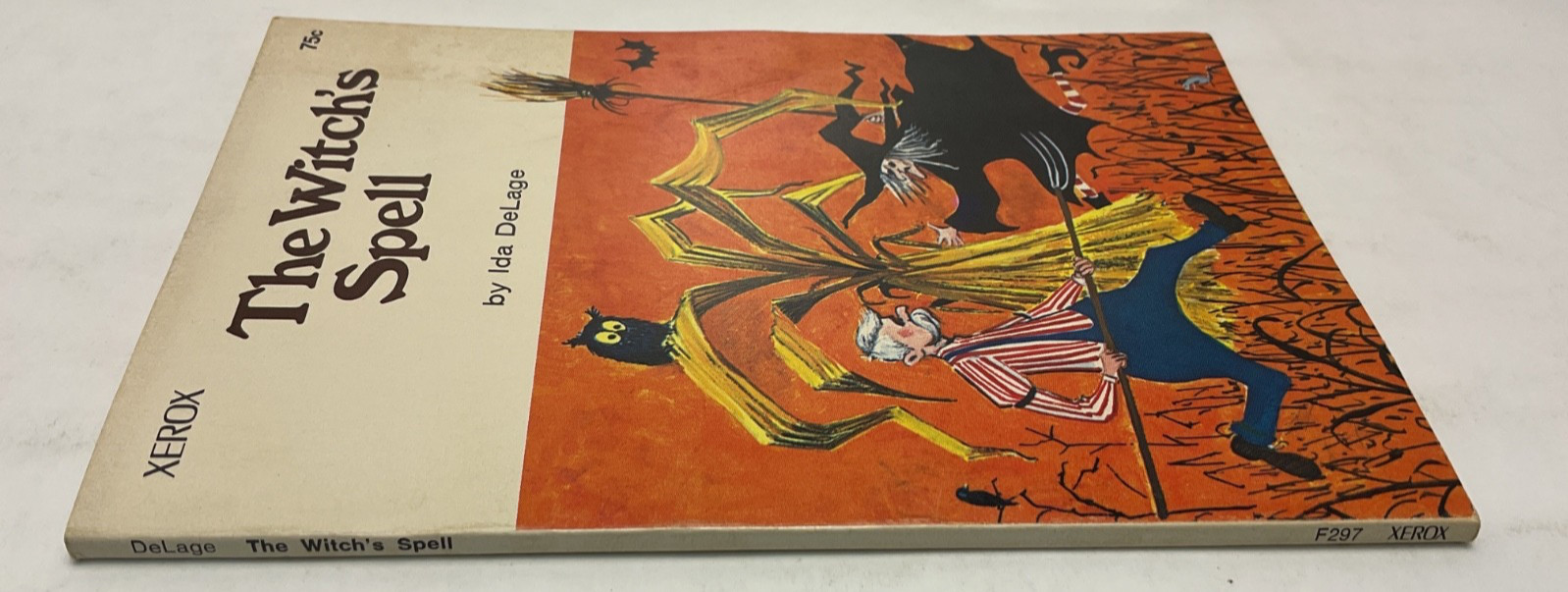 The Witch’s Spell Ida DeLage 1966 Softcover Xerox Education Book Illustrated S8