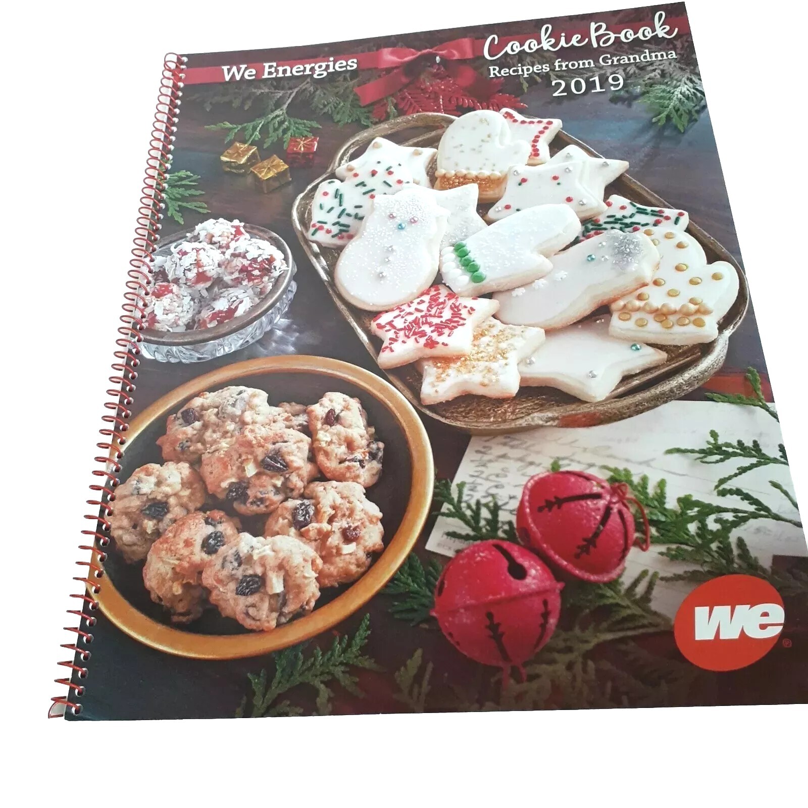 2019 WE Energies Cookie Book, 90th Anniversary Edition, Wire Spine, SC