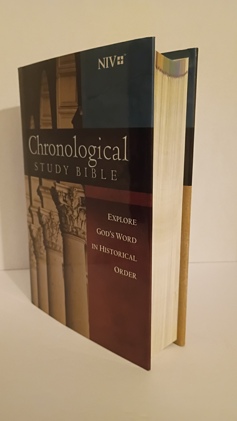 NIV, Chronological Study Bible, Hardcover – Hardcover – VERY GOOD
