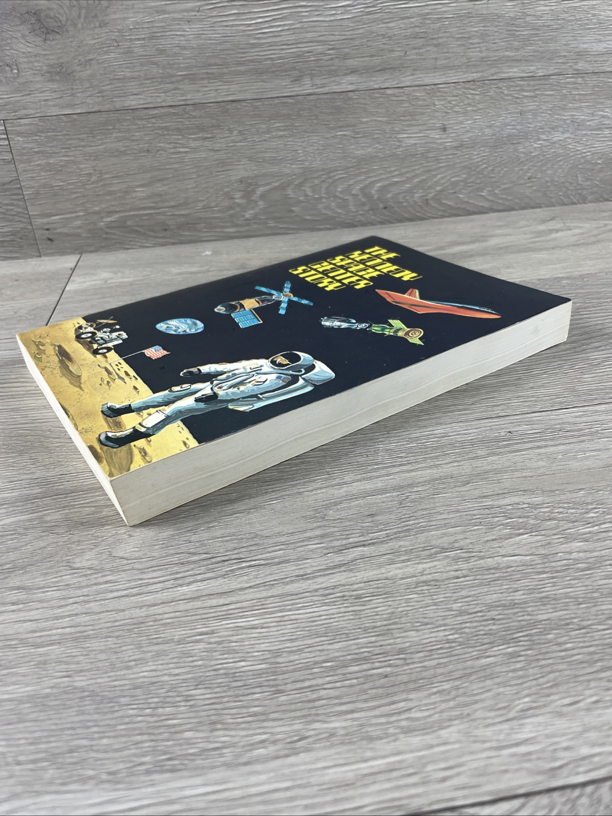 THE KENNEDY SPACE CENTER STORY, PUBLIC AFFAIRS OFFICE, PAPERBACK, 1974,