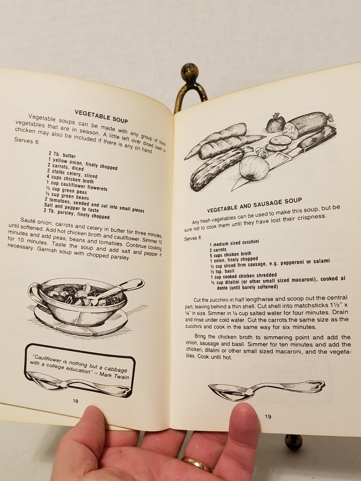 Soups by Irena Chalmers, Drawings by Bob Penny Vtg Cookbook Potpourri Press 1975