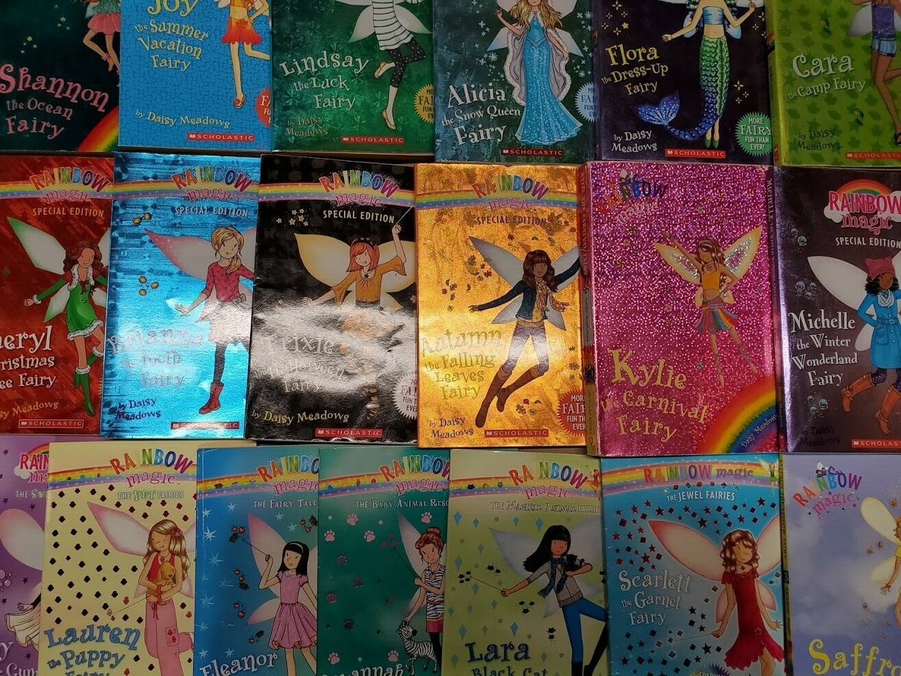 Lot of 10 Rainbow Magic Fairies Children’s Kids Chapters Books RANDOM MIX