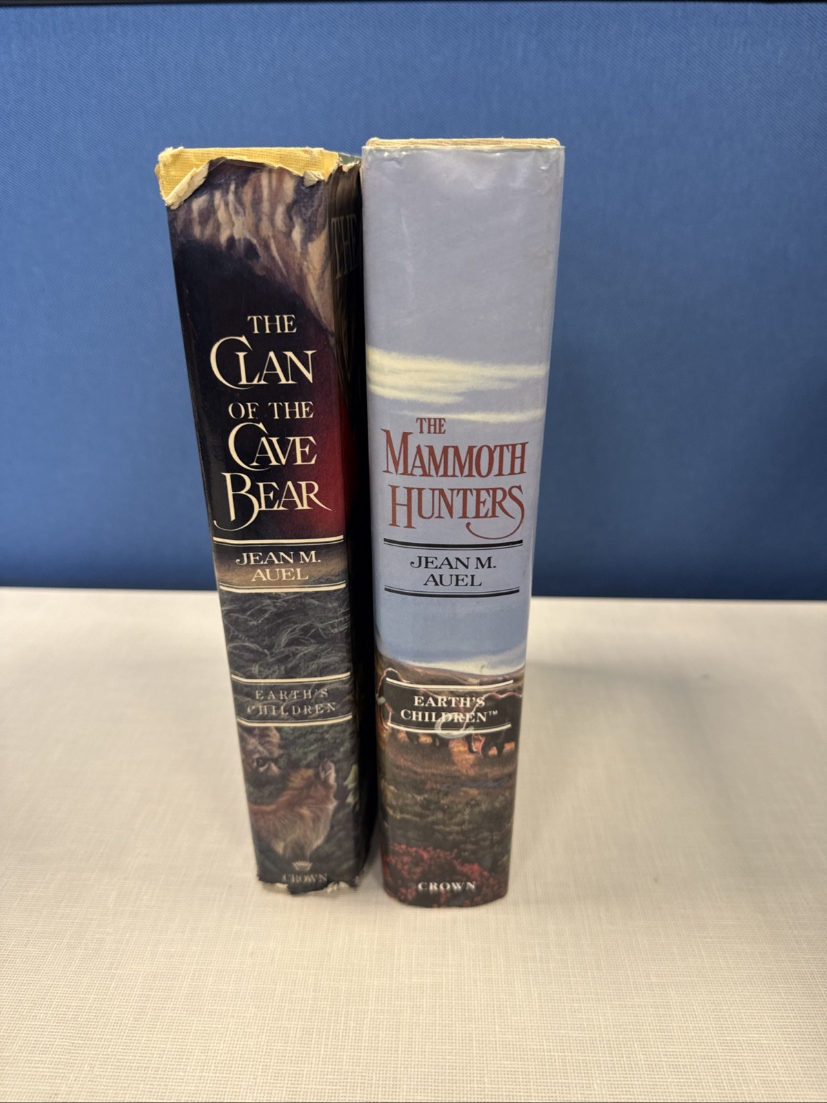 Clan of the Cave Bear & Mammoth Hunters M. Auel (HCDJ) Both 1st Editions