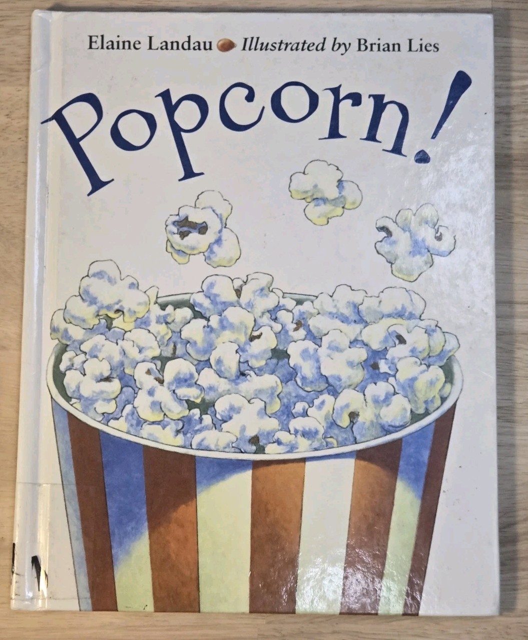 :🍿 Popcorn! by Elaine Landau & Brian Lies – Fun Facts, History & Recipes! 🍿
