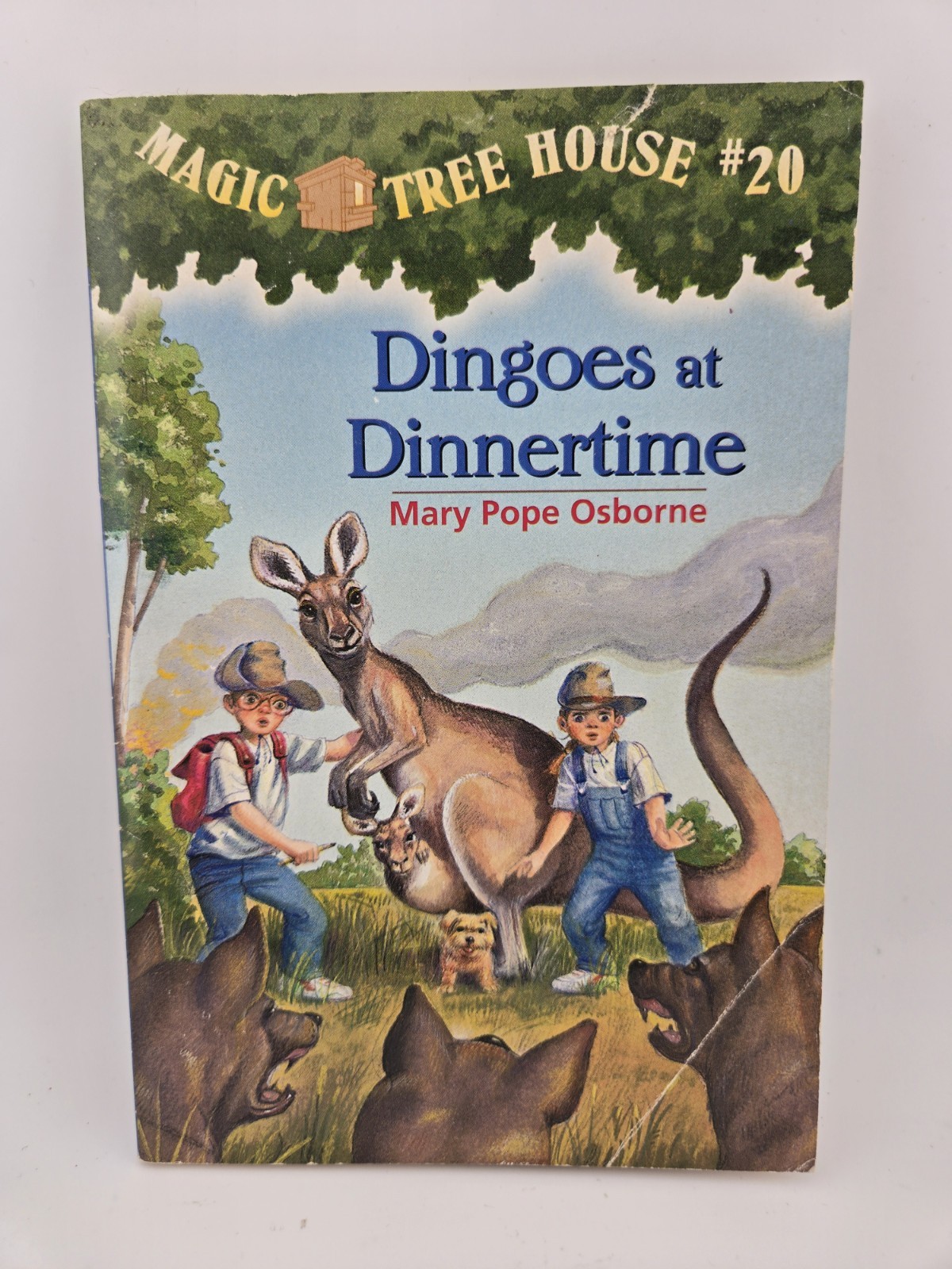Dingoes at Dinnertime Magic Tree House, No. 20 Mary Pope Osborne