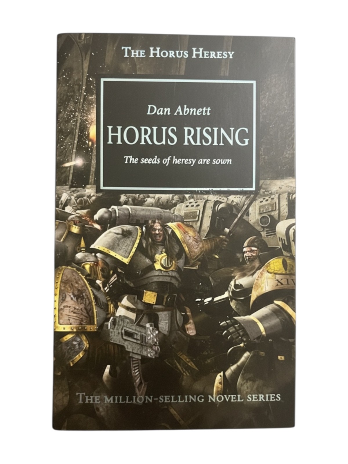Horus Rising The Seeds of Hersey are sown Book Black Library WARHAMMER PAPERBACK